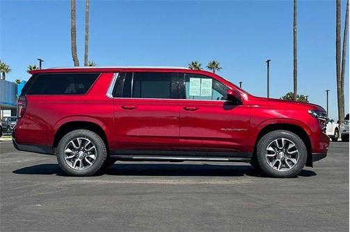 2023 Chevrolet Suburban LS