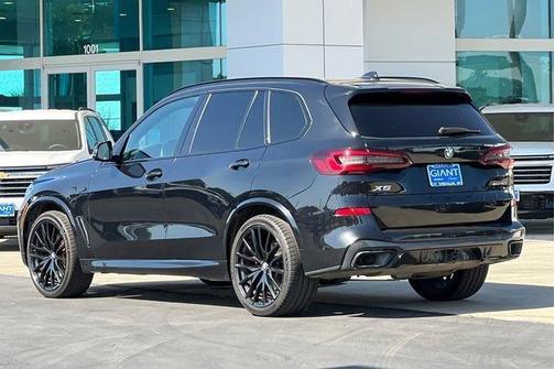 Black Sapphire Metallic 2022 BMW X5 xDrive40i