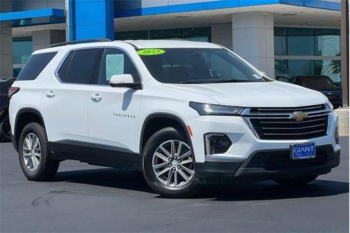 2023 Chevrolet Traverse LT Cloth