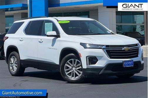 2023 Chevrolet Traverse LT Cloth