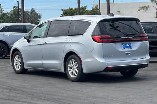 Silver Mist Clearcoat 2023 Chrysler Pacifica Touring-L