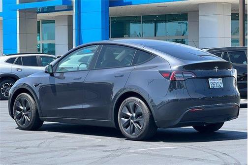 2024 Tesla Model Y Base