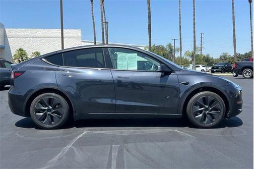 2024 Tesla Model Y Base