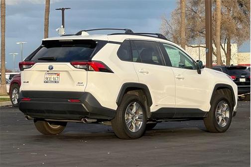 2024 Toyota RAV4 Hybrid XLE