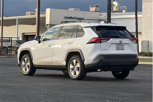 2024 Toyota RAV4 Hybrid XLE