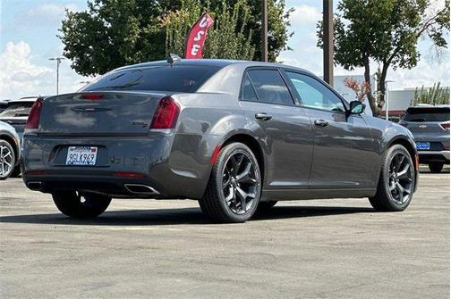 2022 Chrysler 300 S