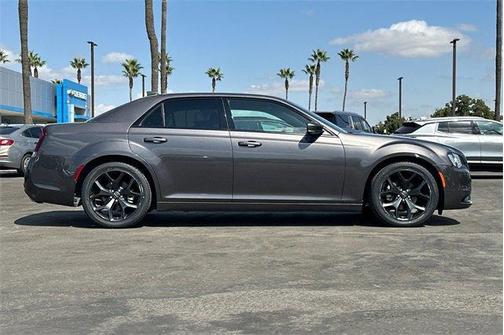 2022 Chrysler 300 S