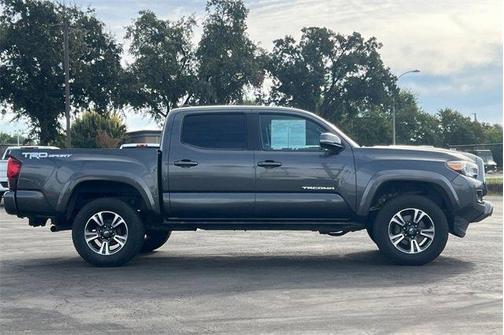 2018 Toyota Tacoma TRD Sport