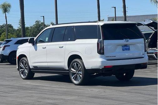 2024 Cadillac Escalade ESV Sport Platinum