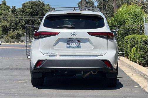 2023 Toyota Highlander LE