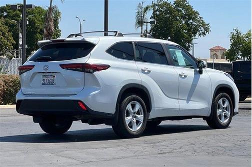 2023 Toyota Highlander LE