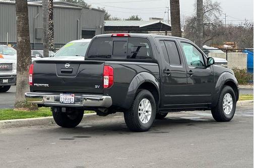 2015 Nissan Frontier SV