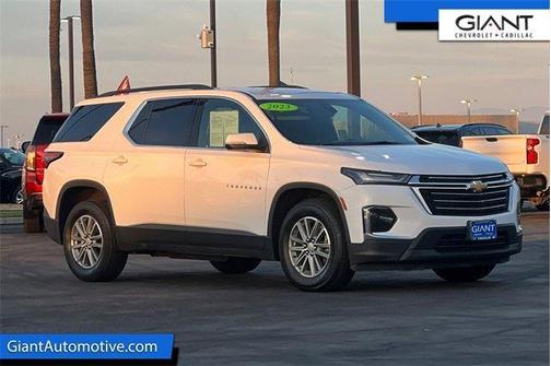 2023 Chevrolet Traverse LT Cloth