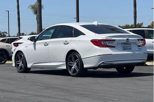 White 2022 Honda Accord Hybrid Touring