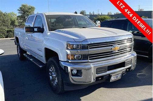 Photo 2 of 2 of 2016 Chevrolet Silverado 2500 LTZ