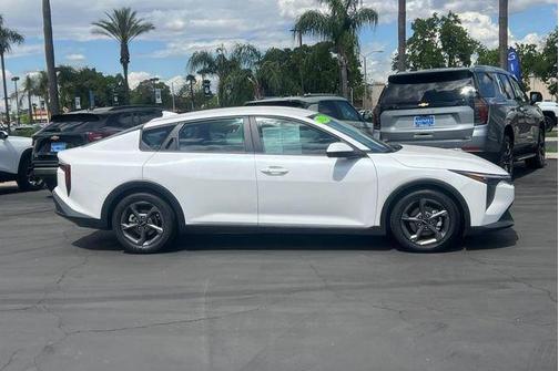 2025 Kia K4 