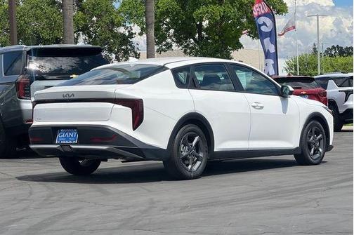 2025 Kia K4 