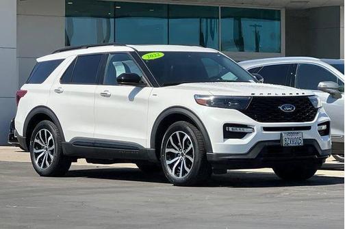 White Metallic 2022 Ford Explorer ST-Line