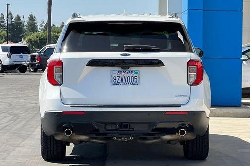 White Metallic 2022 Ford Explorer ST-Line