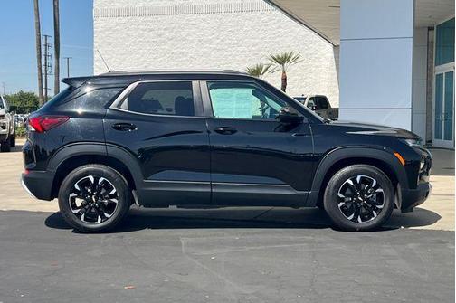 Mosaic Black Metallic 2023 Chevrolet Trailblazer LT