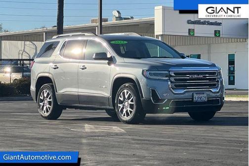 2023 GMC Acadia SLT