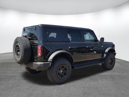 Shadow Black 2026 Ford Bronco Outer Banks