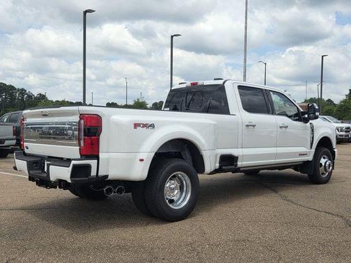 Star White 2026 Ford F-350 Platinum