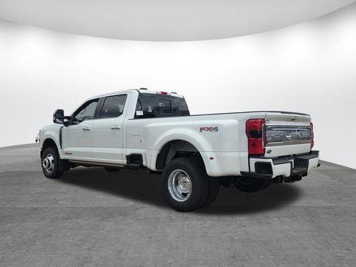 Star White 2026 Ford F-350 Platinum