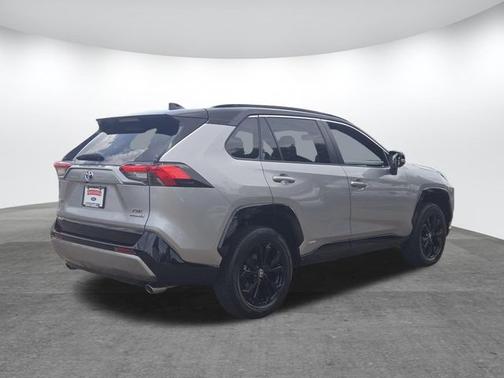 2022 Toyota RAV4 XSE