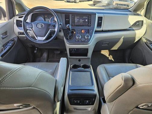 2018 Toyota Sienna L