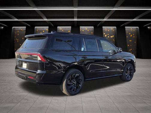 Black 2026 Lincoln Navigator Reserve