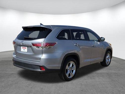 2015 Toyota Highlander 