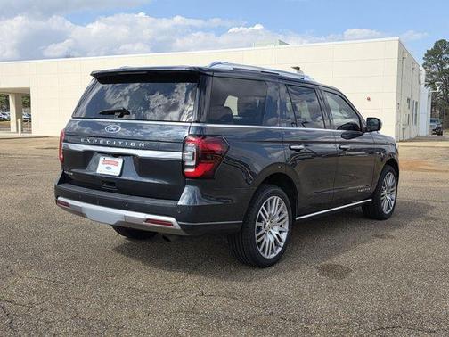 2023 Ford Expedition Platinum