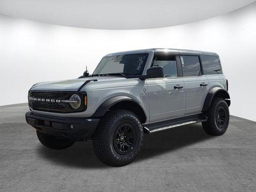 Avalanche Gray 2026 Ford Bronco Outer Banks