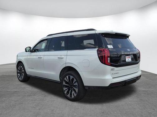Star White 2027 Ford Expedition Platinum