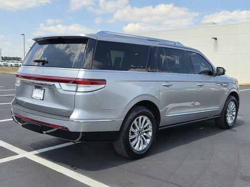 Radiance Metallic 2022 Lincoln Navigator L L Standard