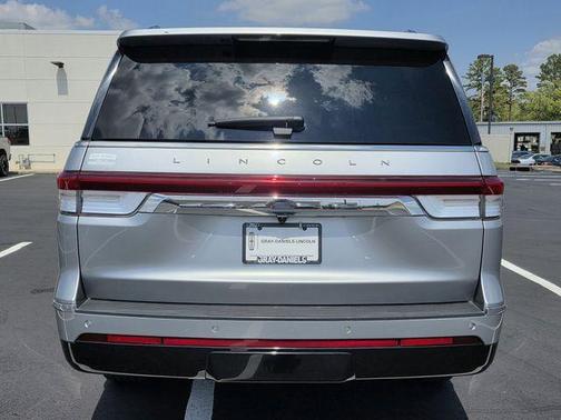 Radiance Metallic 2022 Lincoln Navigator L L Standard