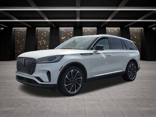 Pristine White 2026 Lincoln Aviator Reserve RWD
