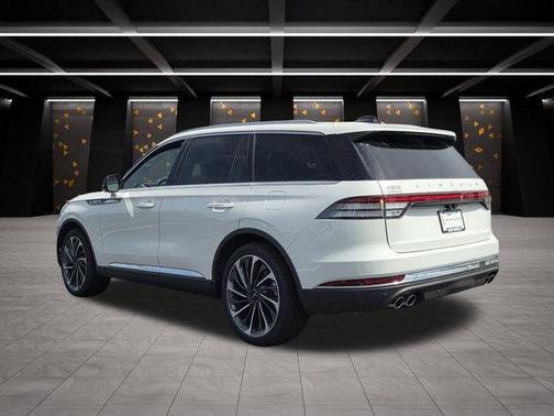Pristine White 2026 Lincoln Aviator Reserve RWD