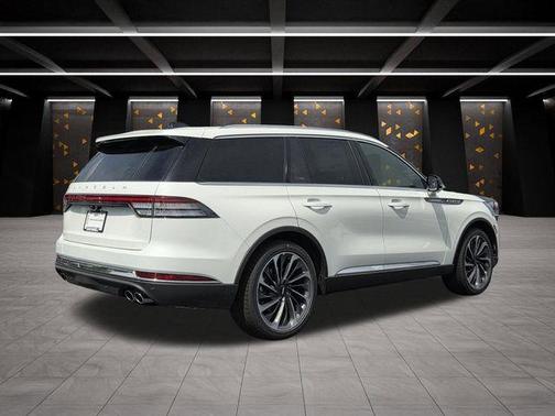 Pristine White 2026 Lincoln Aviator Reserve RWD