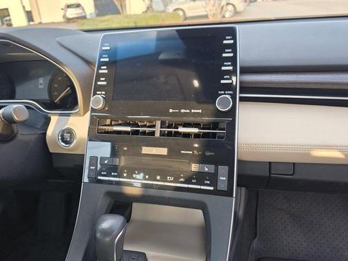 2022 Toyota Avalon XLE