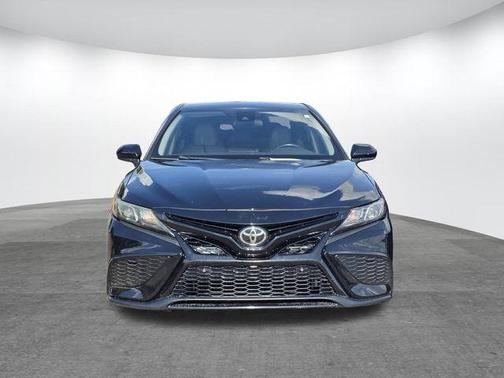Midnight Black Metallic 2021 Toyota Camry SE