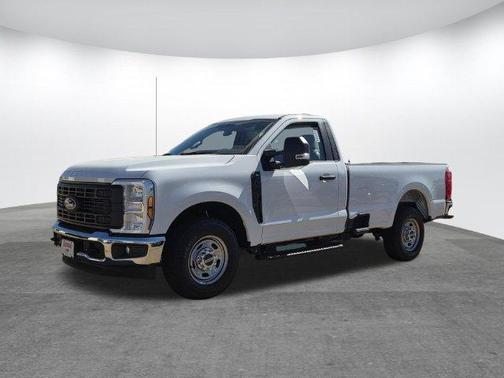 Oxford White 2027 Ford F-250 XL