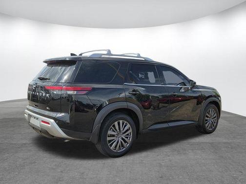 Black 2024 Nissan Pathfinder SL