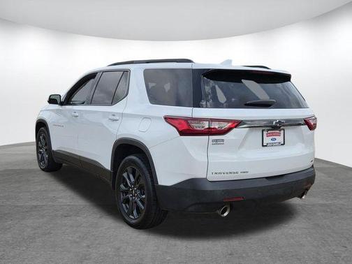 Summit White 2019 Chevrolet Traverse RS