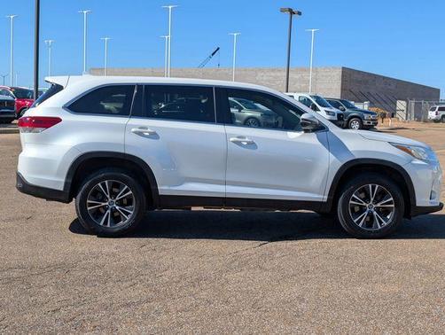 2019 Toyota Highlander LE Plus