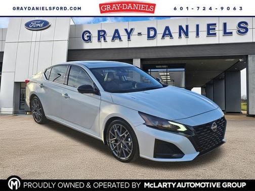 2023 Nissan Altima 2.0 SR