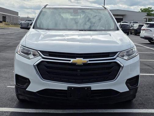 Summit White 2019 Chevrolet Traverse LS