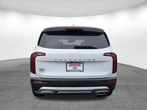 Glacial White Pearl 2022 Kia Telluride SX