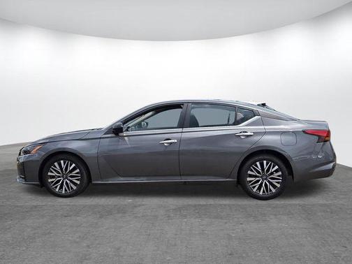 Gun Metallic 2025 Nissan Altima SV